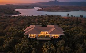Stayvista At Nihira Farms With Lake View - Kamshet